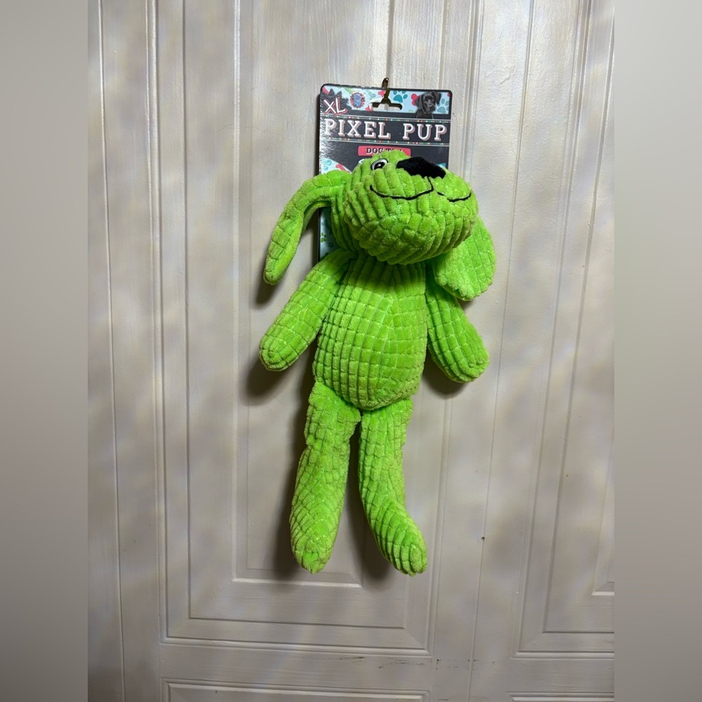 Brand New Bow Wow Pet 15” Dog Toy Pixel XL w/Squeaker